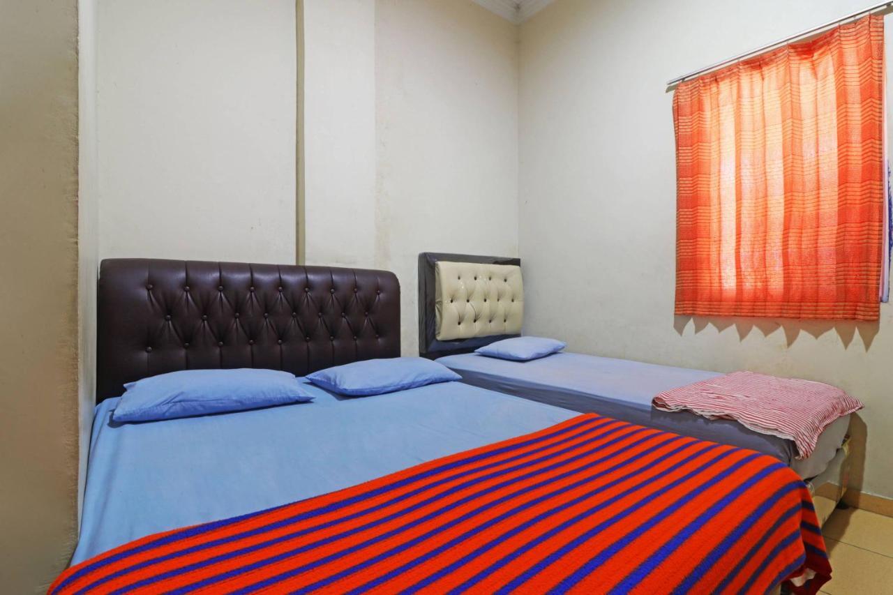 Hotel Wisma Cempaka 2 Syariah Parit  Zewnętrze zdjęcie