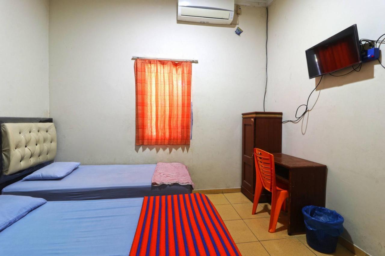 Hotel Wisma Cempaka 2 Syariah Parit  Zewnętrze zdjęcie